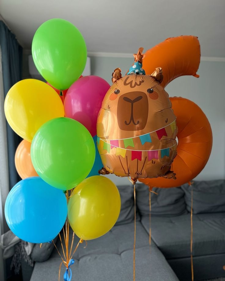  Сет №89 — композиция «С днем рождения» с фольгированной копибарой
                   22×56 см и цифрой 6 (102 см), 12 гелиевых шаров — Коломна