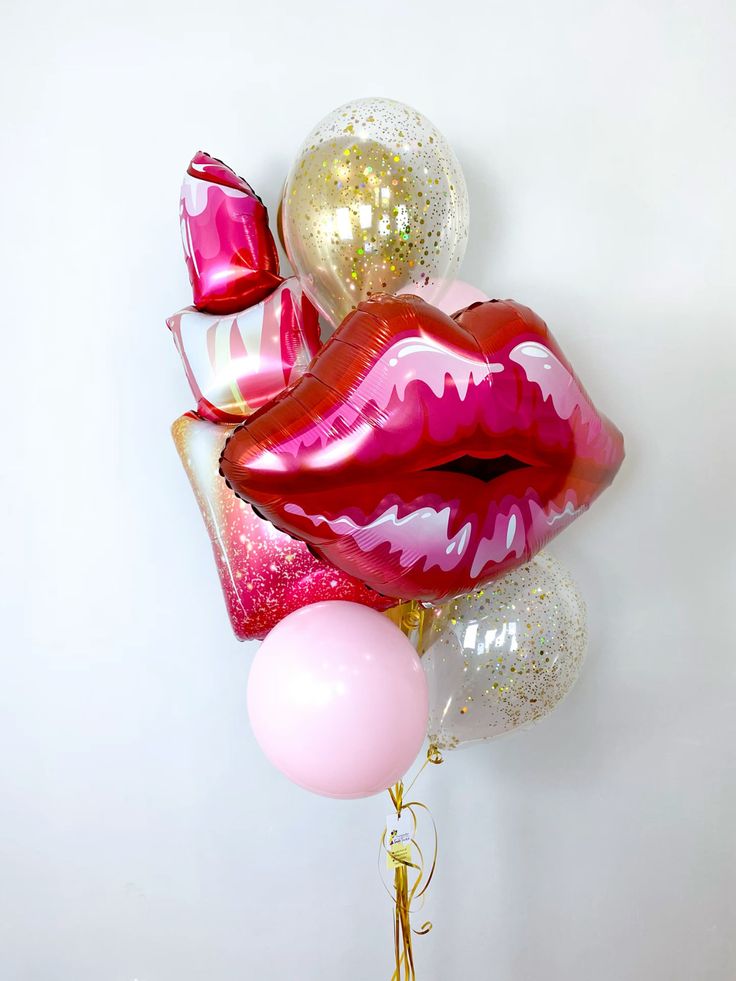 Помада и губы в розово‑золотом фонтане»: 8 шаров с гелием, Коломна