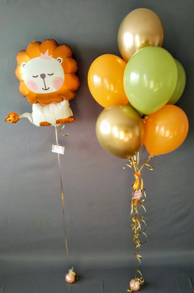 Сет №90 — «Яркий сет с фигурой львёнка»: фольгированный львёнок 30×76 см, 2 оранжевых, 
                    3 фисташковых и 2 хром-золотых латексных шара, 2 грузика — Коломна